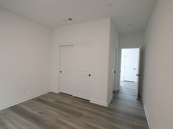 2nd image of 1455 Carol Lee Ln