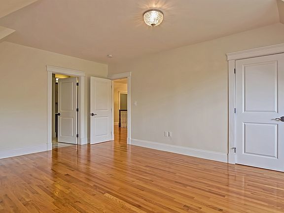5th image of 91 University Rd APT 2