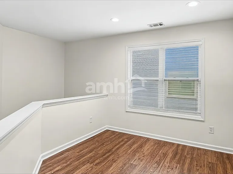 2080 Lily Valley Dr — Photo 16
