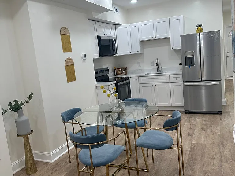 2720 E Biddle St — Photo 3