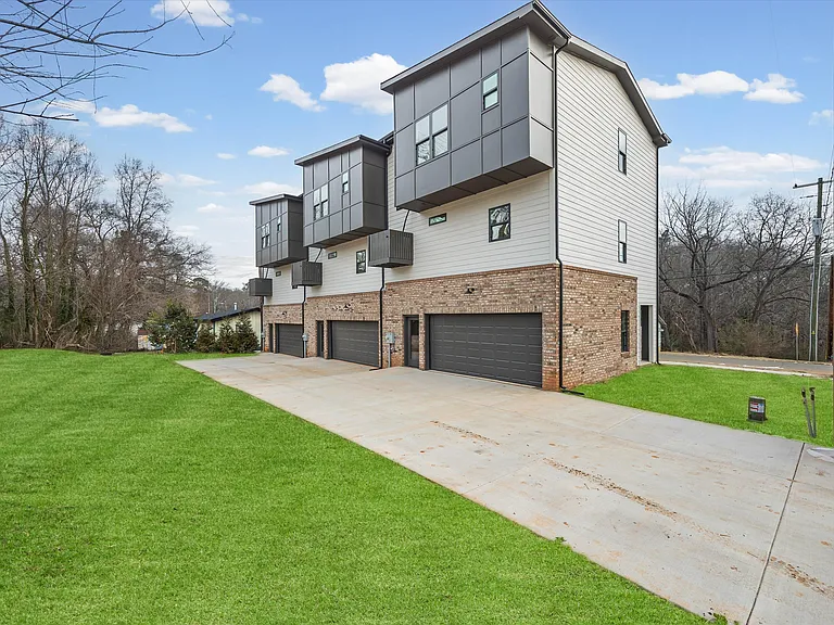 401 Lee St — Photo 18