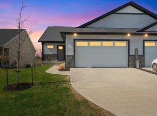 412 Dawson Dr, West Branch, IA 52358