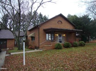 3484 W Pearl City Rd, Freeport, IL 61032