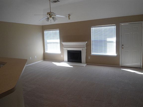 2nd image of 1304 Matthew Dr