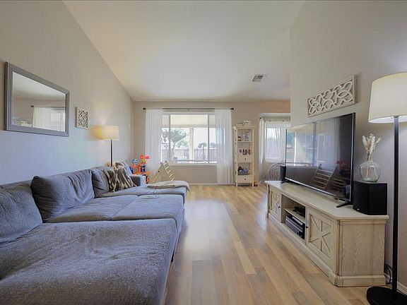 5th image of 8540 S Placita