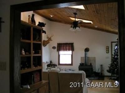 4th image of 219 Gerties Ln