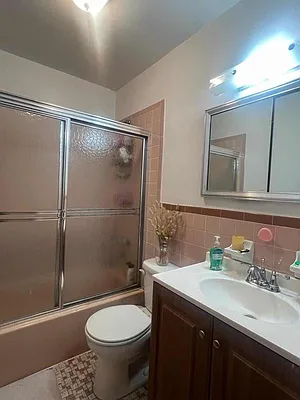 Rented by Voro, LLC | media 7