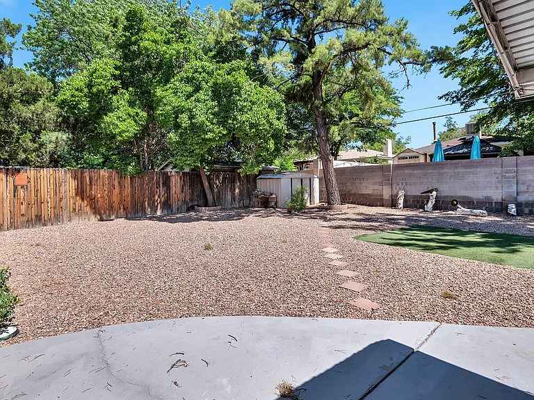 7208 Bellrose Ave NE — Photo 42