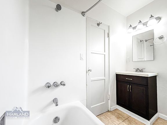 3rd image of 4460 49th St #4462