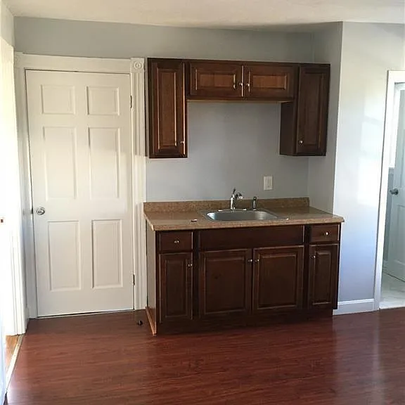 16 Hobson Ave #2 — Photo 4
