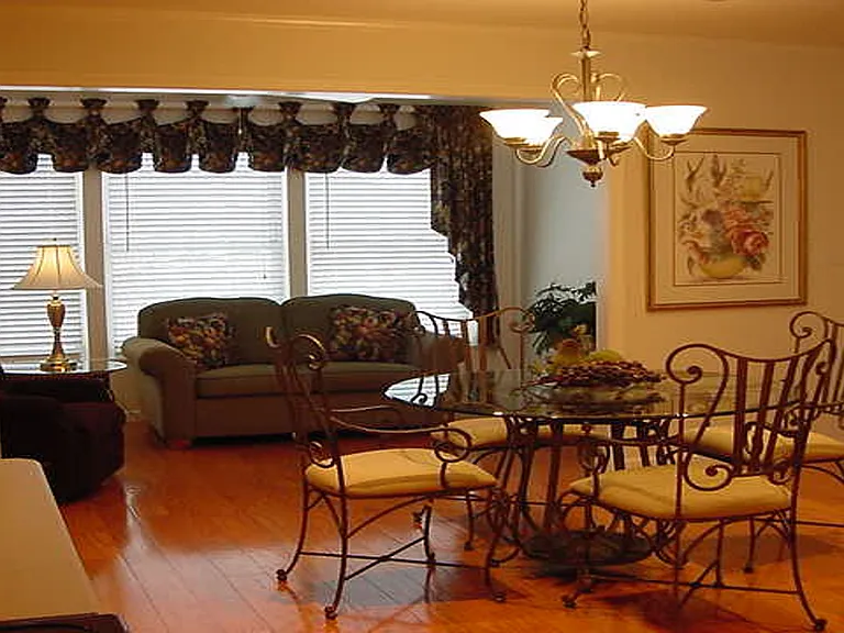 30 Glen Dr #4 — Photo 13