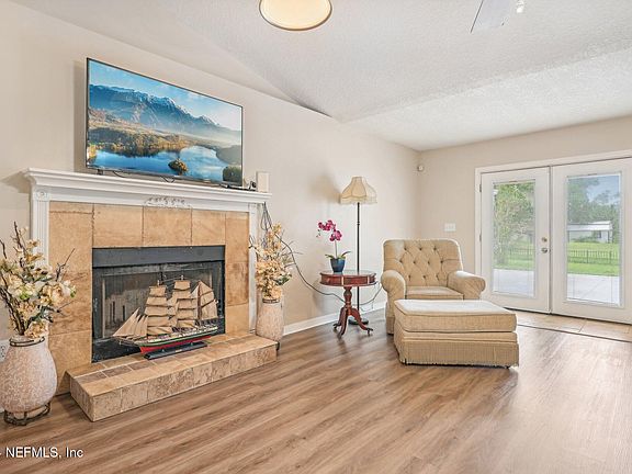 5th image of 2815 MANDARIN MEADOWS Drive N