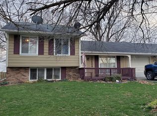 30609 Woodside Dr, Rock Falls, IL 61071