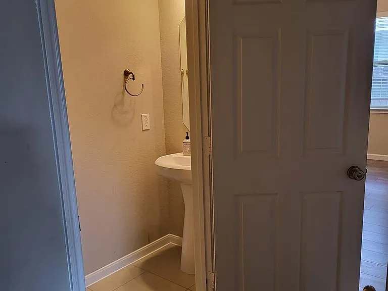 18711 Majestic Vista Ln — Photo 15