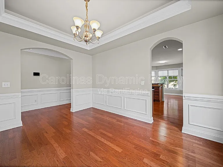 3405 Bidwell Ave — Photo 17