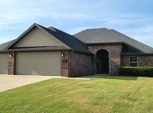 4049 Butterfly Ave, Fayetteville, AR 72764