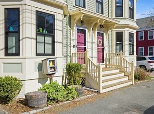 82 Federal St Unit 82, Newburyport, MA 01950