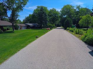 1358 Bob O Link Rd, Highland Park, IL 60035