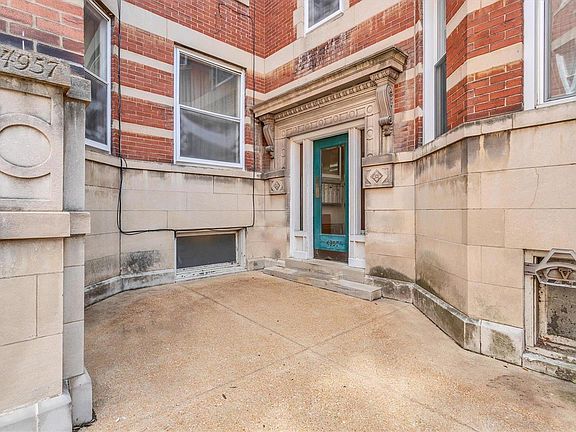 2nd image of 4957 McPherson Ave APT E