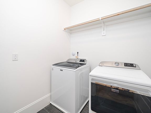 5th image of 3807 Burt Dr