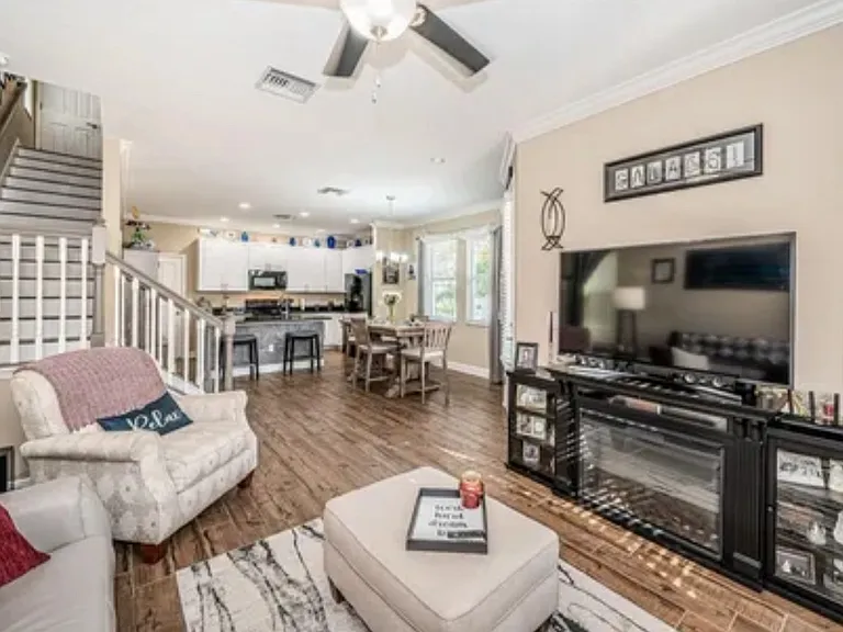 10595 Marsha Dr — Photo 5
