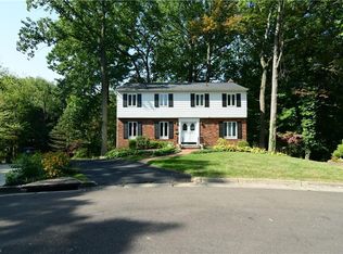 1584 Delcon Cir, Akron, OH 44313
