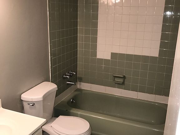 4th image of 43 Clover Ave NE