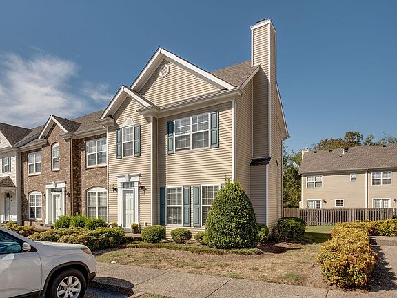 4th image of 1009 McKenna Dr