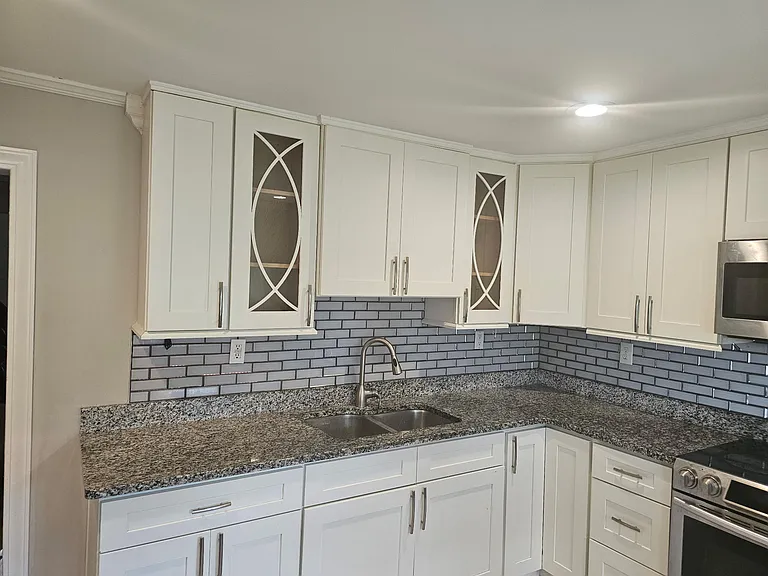 3242 W Hamilton Ave — Photo 5