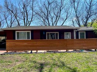 1318 Plum St, Winfield, KS 67156