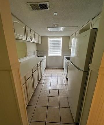 5th image of 3718 Alton St
