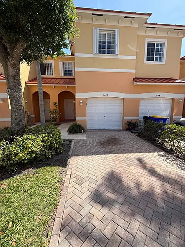 5140 SE Mariner Garden Cir Photo 1