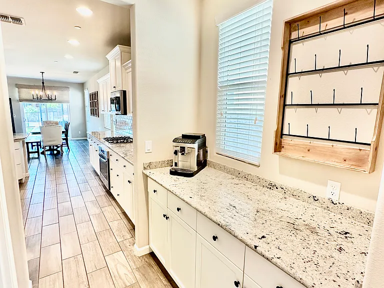 3021 Heritage Ave — Photo 15