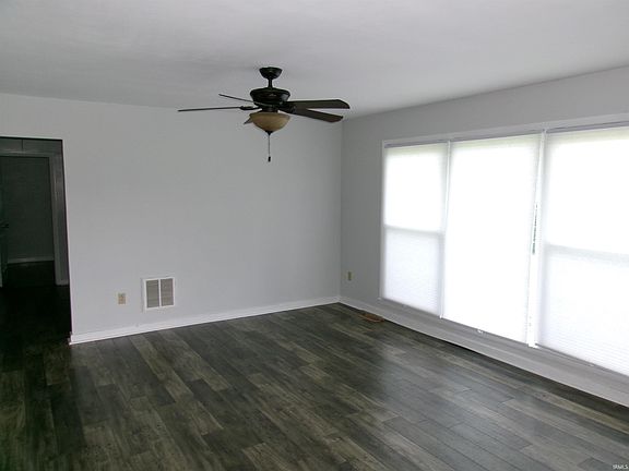 2nd image of 2535 W Evergreen Dr