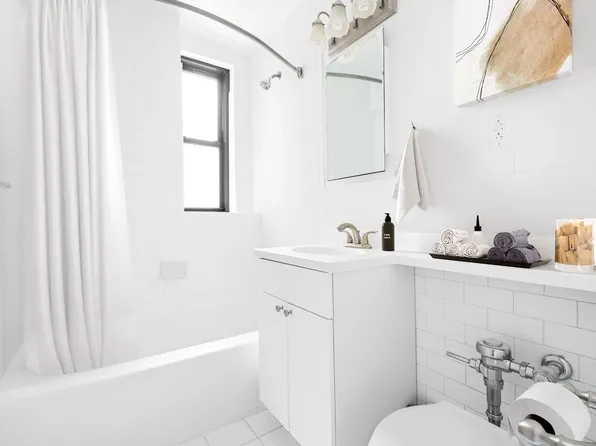 85 4th Avenue image 3 of 6