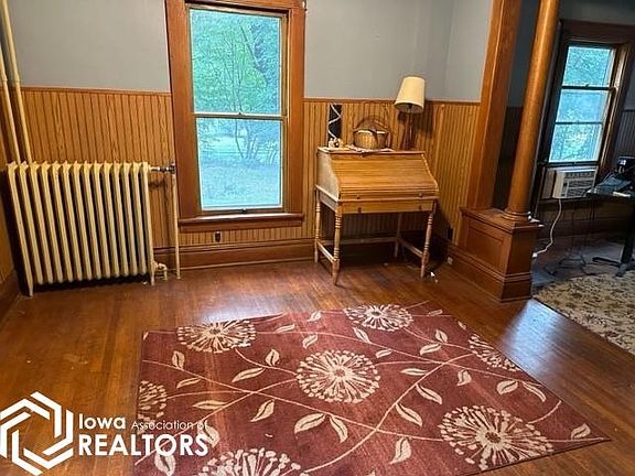 3rd image of 707 N Park Ave