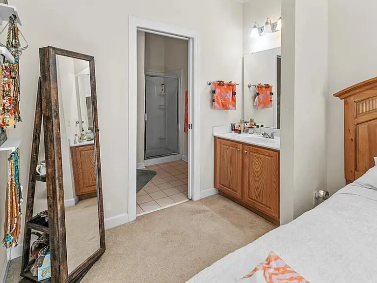 127 Ballard Ln — Photo 9