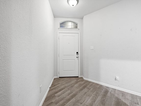 4th image of 9308 Desertrock Rd