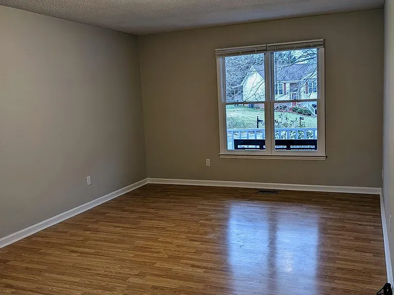 1004 Fawn Cir — Photo 17