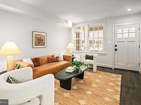 5th image of 1722 Lang Pl NE