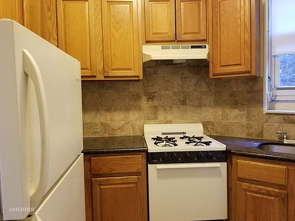 3rd image of 184 Prospect Park W APT 4LF