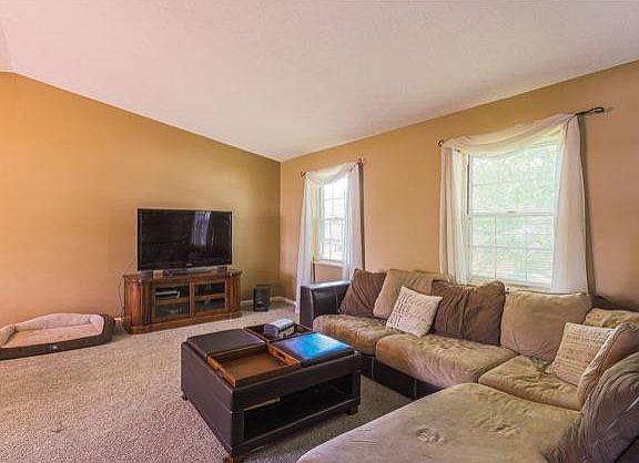 4th image of 6518 Simon Dr