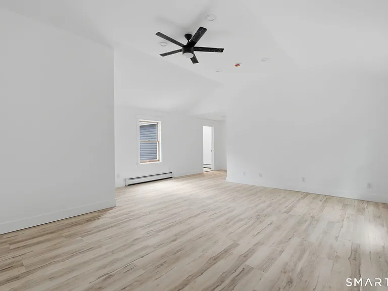 765 Norwich Ave — Photo 31