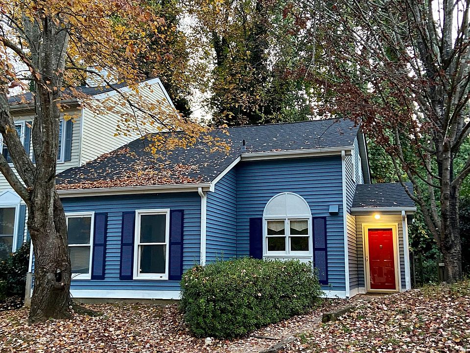 Newly painted siding, front door and new roof.