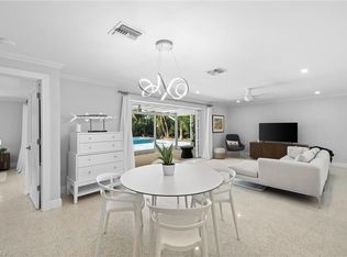 380 Wedge Dr, Naples, FL 34103