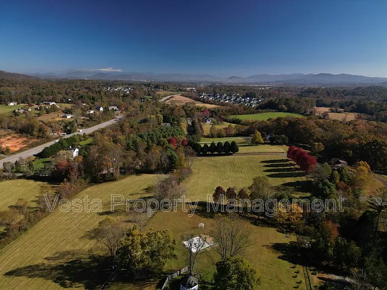 588 Ray Hill Rd #A — Photo 56