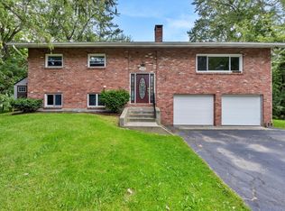 100 Thomas Island Rd, Pittsfield, MA 01201