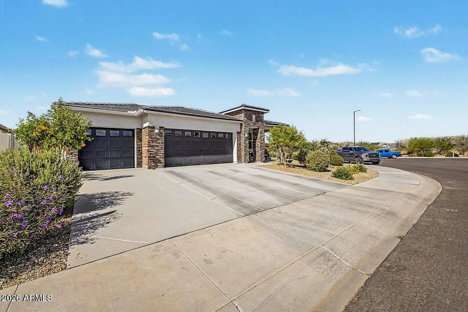 3 bed, 2.0 bath, 1552 sqft, $2,615 — Photo 3