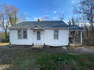 9067 Saint Anthonys Rd, King George, VA 22485