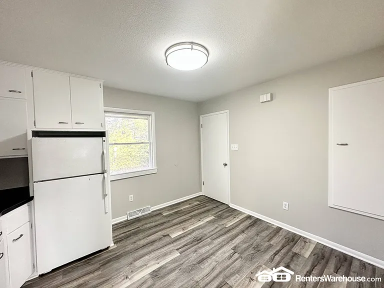 3315 SE 4th St — Photo 10